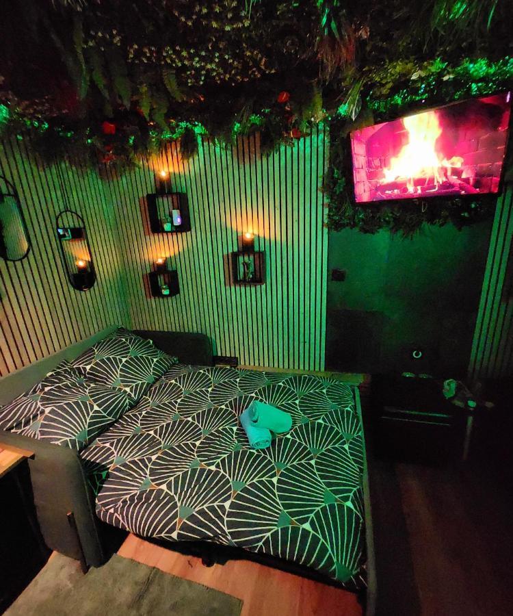 Jungle House Avec Jacuzzi A 10 Min De Disneyland -Taille Chambre- Conde-Sainte-Libiaire Exterior photo